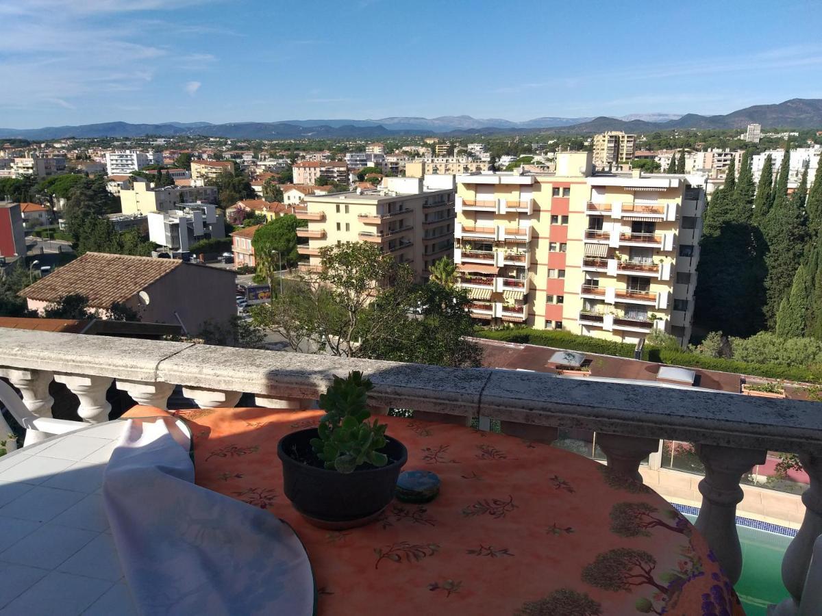 Ravissant Appartement Saint-Raphael Piscine ภายนอก รูปภาพ
